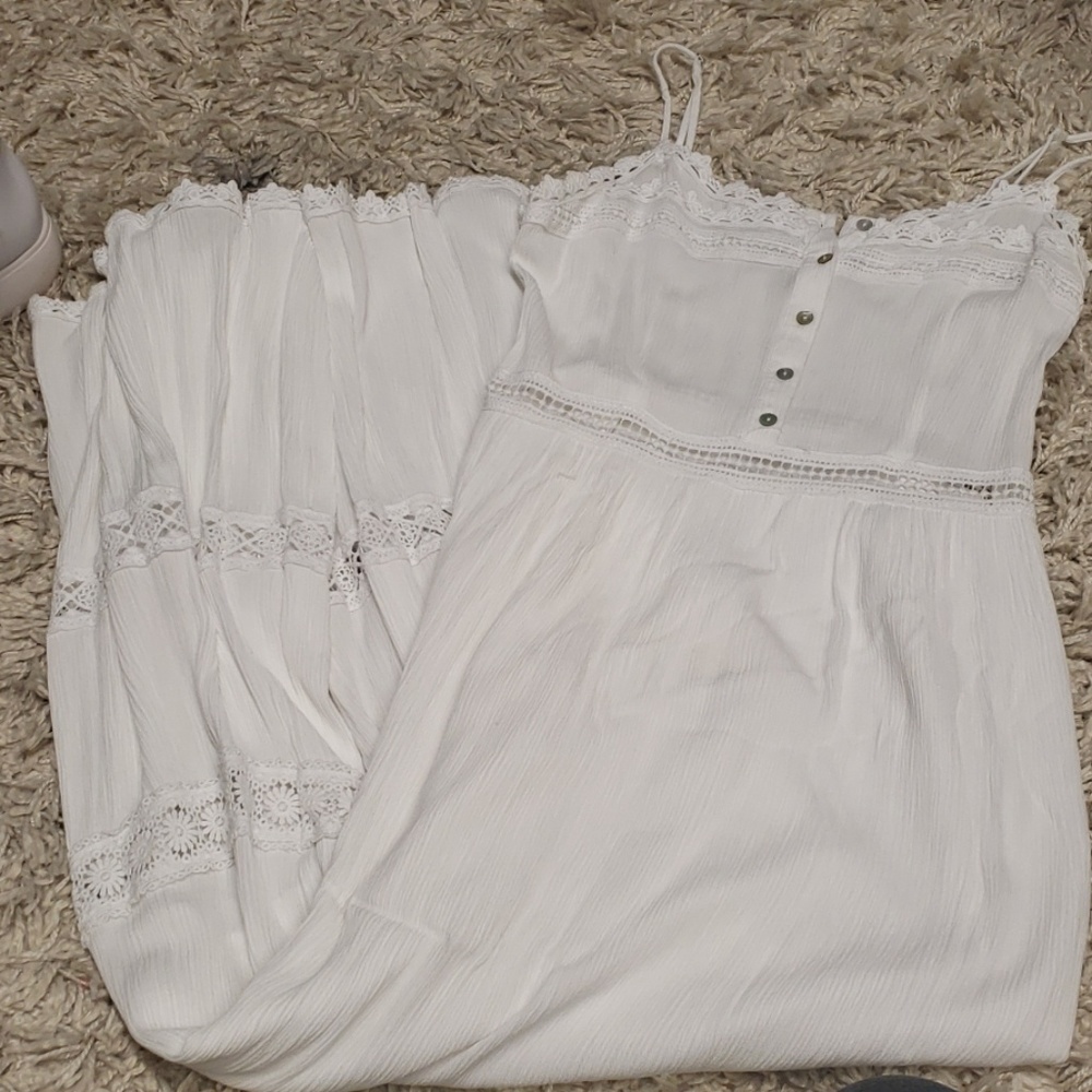 White maxi dress